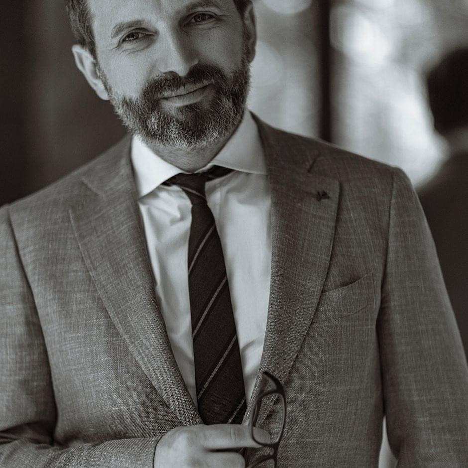 Dr. Artur Garmash